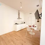 Lazzaretto Vecchio 22 Tirabora Short Rent * Trieste