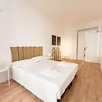 Lazzaretto Vecchio 22 Tirabora Short Rent Trieste