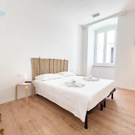 Lazzaretto Vecchio 22 Tirabora Short Rent Appartamento