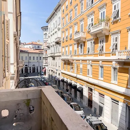Appartamento Lazzaretto Vecchio 22 Tirabora Short Rent *