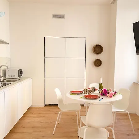 Lazzaretto Vecchio 22 Tirabora Short Rent *