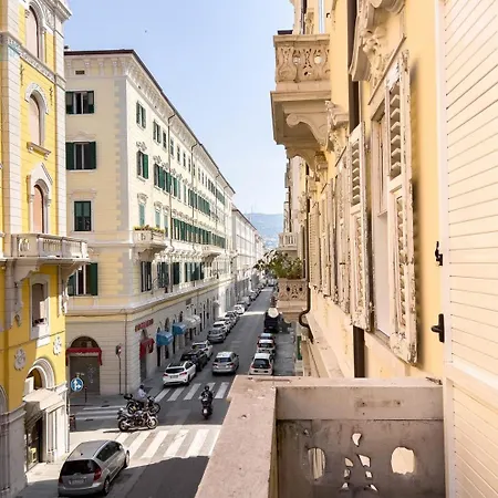 Appartamento Lazzaretto Vecchio 22 Tirabora Short Rent Trieste