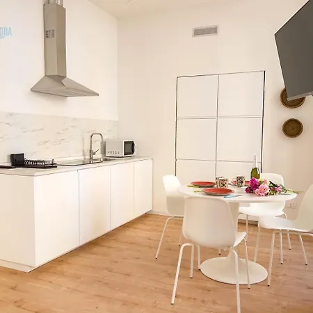 Lazzaretto Vecchio 22 Tirabora Short Rent