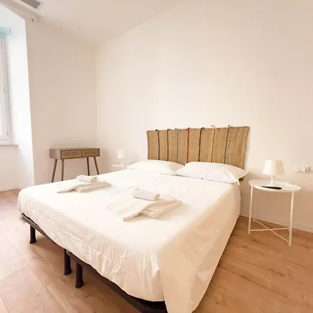 Lazzaretto Vecchio 22 Tirabora Short Rent * Triest