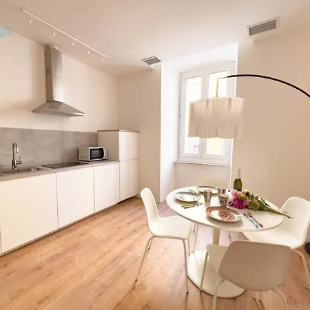 Lazzaretto Vecchio 22 Tirabora Short Rent Appartamento Trieste