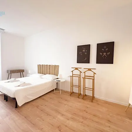 Lazzaretto Vecchio 22 Tirabora Short Rent