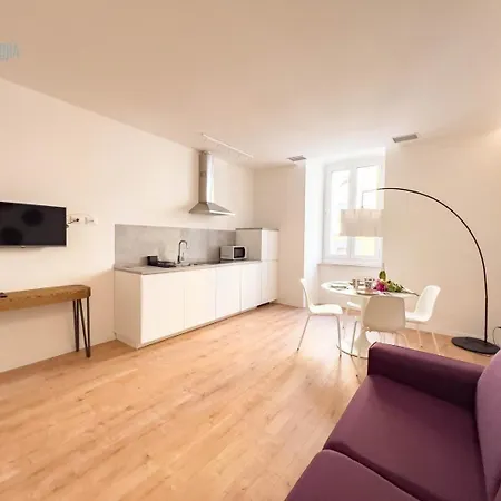 Lazzaretto Vecchio 22 Tirabora Short Rent Apartmán Terst